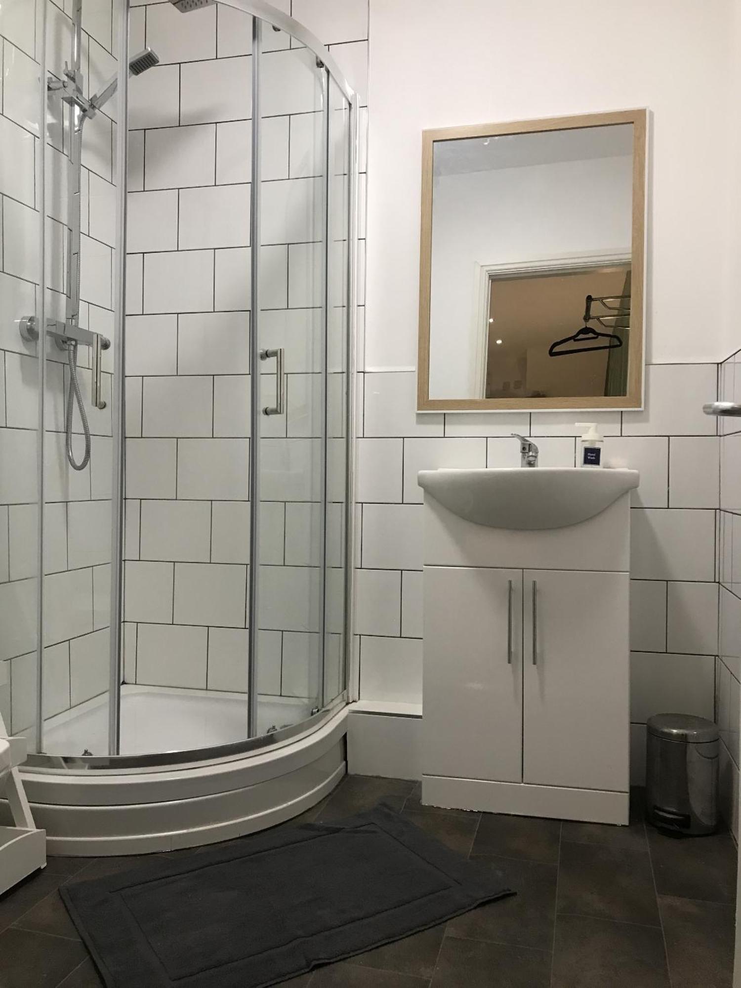 Contemporary 1 Bed Studio For Comfy Stay In Wigan Exterior photo
